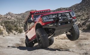 Olvídate del Ford Bronco Raptor, Shelby insinúa una variante más radical del 4x4