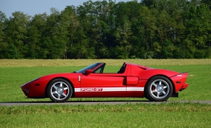 A subasta uno de los pocos Ford GT Spider disponibles fuera de Estados Unidos