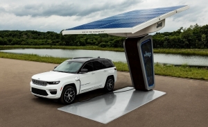 Jeep desvela dos primicias a la vez, el nuevo Grand Cherokee híbrido de 5 plazas