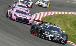 Kelvin Van der Linde mantiene el liderato del DTM en Lausitzring