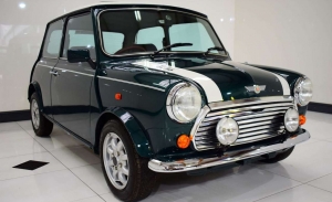 Aparece a la venta un MINI Cooper clásico a estrenar