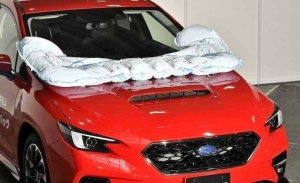 Subaru ofrecerá en Japón un airbag frontal para peatones y ciclistas