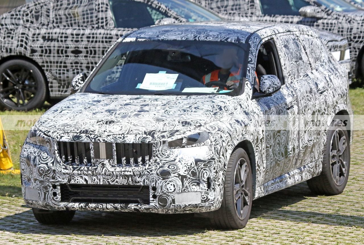 bmw-x1-fotos-espia-2022-produccion-202180175-1628157323_2.jpg