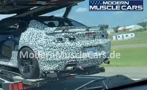 ¡El Chevrolet Camaro sigue vivo! Cazado un prototipo de una inédita variante más radical