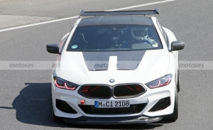 Más sobre el BMW M8 CSL: capó, LEDs y detalles rojos