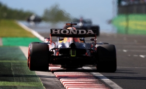 Honda detecta fallos en el motor de Verstappen, que correrá con una nueva unidad