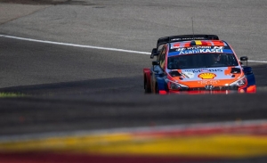 Thierry Neuville gana el Ypres Rally y aprieta el WRC en su cita de casa