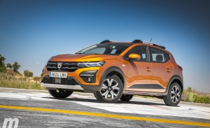 España - Julio 2021: El Dacia Sandero recupera su corona