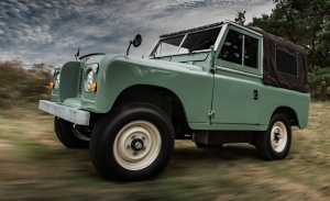 Everrati transforma el icónico Land Rover Series IIA en un 4x4 eléctrico