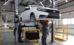 Lada inicia el ensamblaje de coches en Uzbekistán