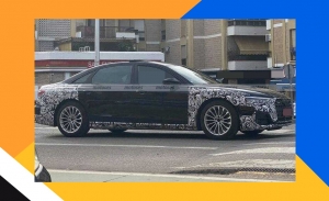 El Audi A8 Facelift 2022 vuelve a ser cazado en fotos espía en unas pruebas urbanas