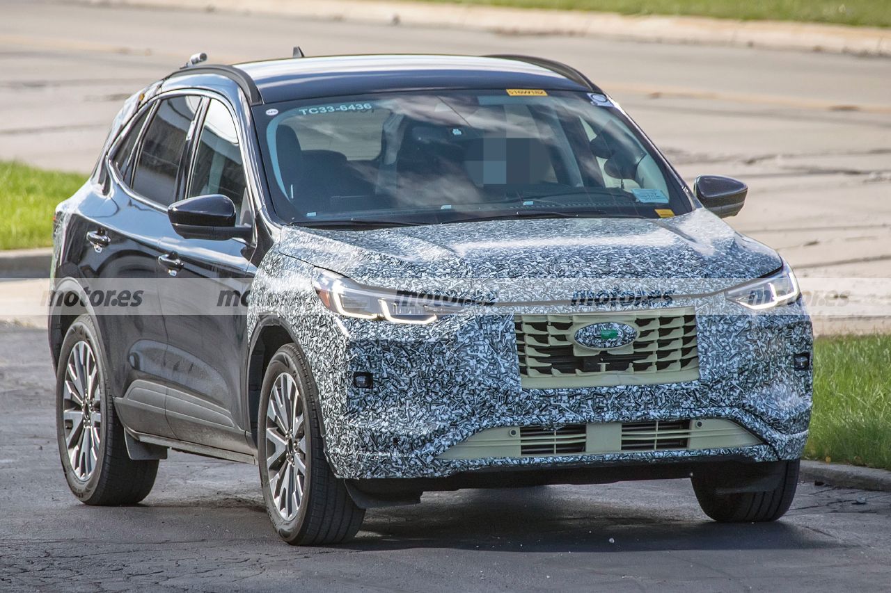 ford-kuga-facelift-2023-fotos-espia-202182229-1635319863_10.jpg