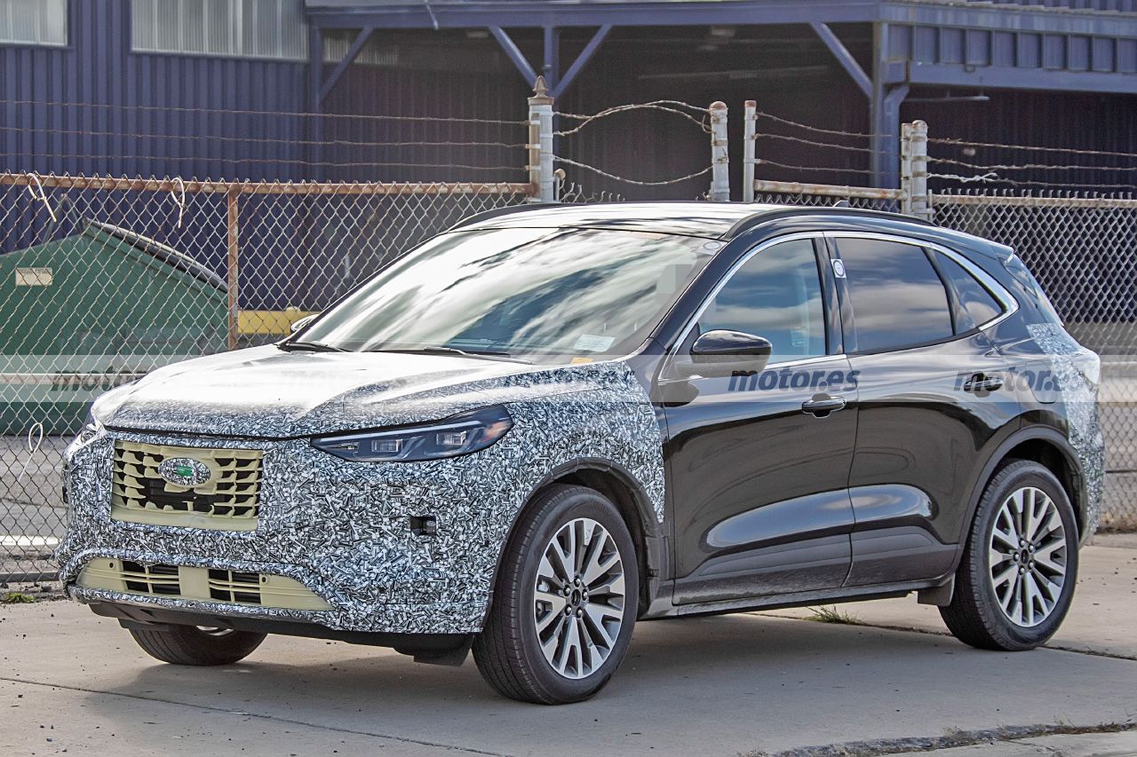 ford-kuga-facelift-2023-fotos-espia-202182229-1635319864_11.jpg