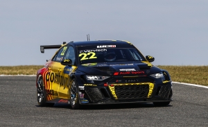 Frédéric Vervisch se impone en la primera manga del WTCR en Pau-Arnos