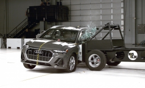 Los SUV compactos sufren en las pruebas de colisión lateral actualizadas del IIHS, salvo el Mazda CX-5