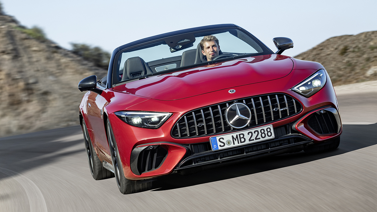 mercedes-amg-sl-2022-202182243-1635431304_15.jpg