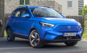 MG ZS EV 2022, el popular SUV eléctrico estrena imagen, tecnología y una mayor autonomía