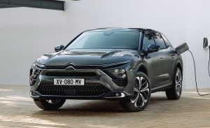 El nuevo Citroën C5 X llega a España, conoce su gama y todos sus precios