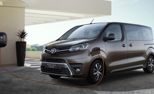 Toyota Proace 2022, la furgoneta japonesa y su variante eléctrica estrenan gama