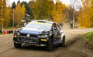 Teemu Suninen trabaja para tener un programa completo en el WRC 2022
