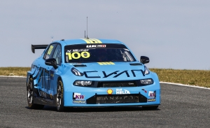 Yvan Muller se hace fuerte en Pau-Arnos y consigue la pole del WTCR
