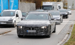 El nuevo BMW i7 2023, cazado en una exclusiva caravana de competidores eléctricos