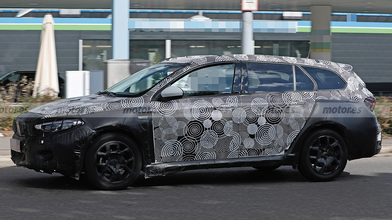 fiat-tipo-cross-station-wagon-fotos-espia-202182577-1636535953_8.jpg
