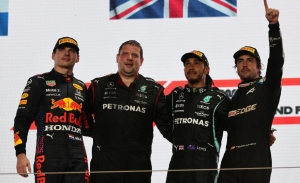 La frustración de Brawn, gerente de la F1: «El talento de Alonso sólo tiene dos Mundiales»