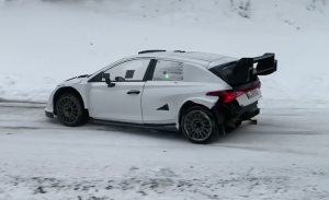 El Hyundai i20 N Rally1 ya rueda sobre asfalto y nieve en su último test