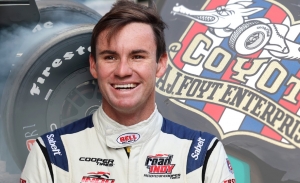 Foyt recluta a Kyle Kirkwood, el junior americano más dominante de la historia