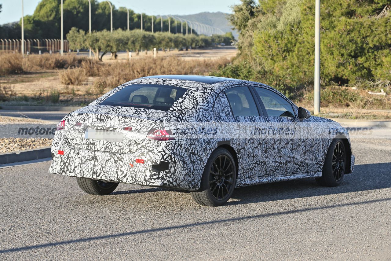 mercedes-clase-e-2023-fotos-espia-202183148-1638376449_22.jpg