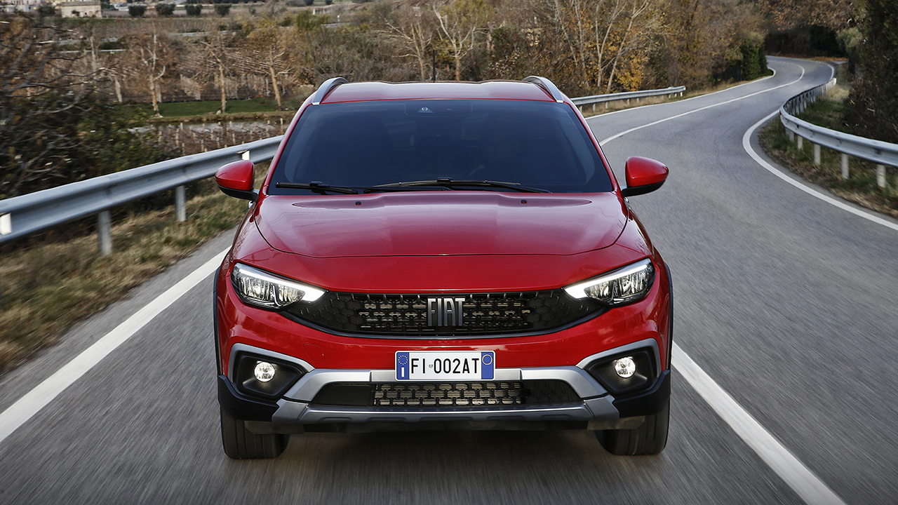 fiat-tipo-cross-station-wagon-202284097-1641903771_5.jpg