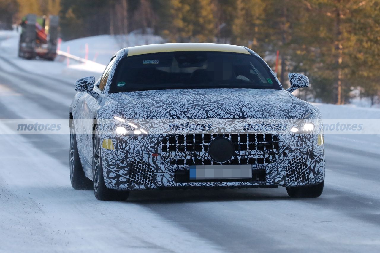 mercedes-amg-gt-2023-fotos-espia-202284365-1642765293_3.jpg