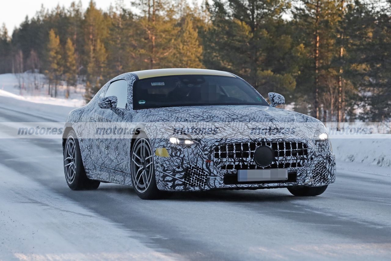 mercedes-amg-gt-2023-fotos-espia-202284365-1642765295_5.jpg
