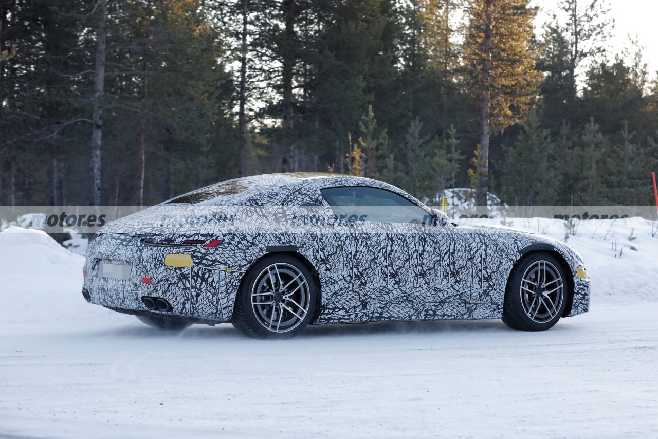 mercedes-amg-gt-2023-fotos-espia-202284365-1642765301_11.jpg