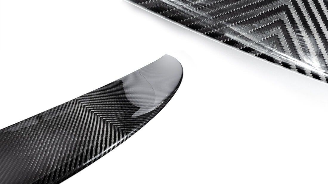 tesla-koenigsegg-202284483-1643210948_2.jpg