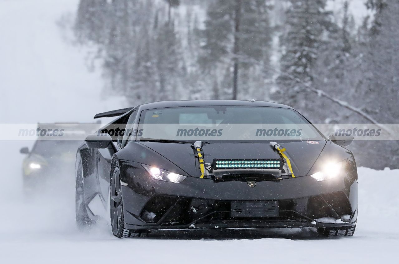 Primeras pruebas, y fotos espía, del nuevo Huracán JV