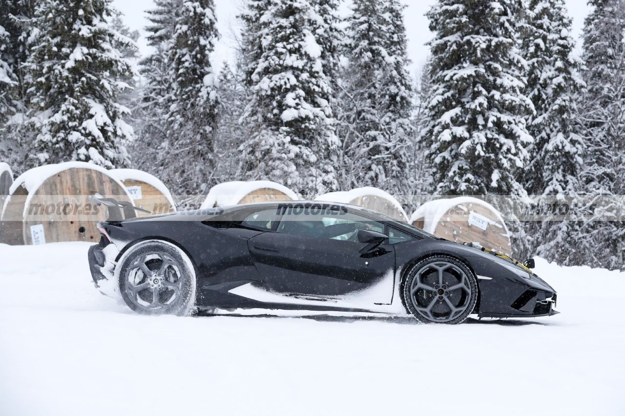 Primeras pruebas, y fotos espía, del nuevo Huracán JV