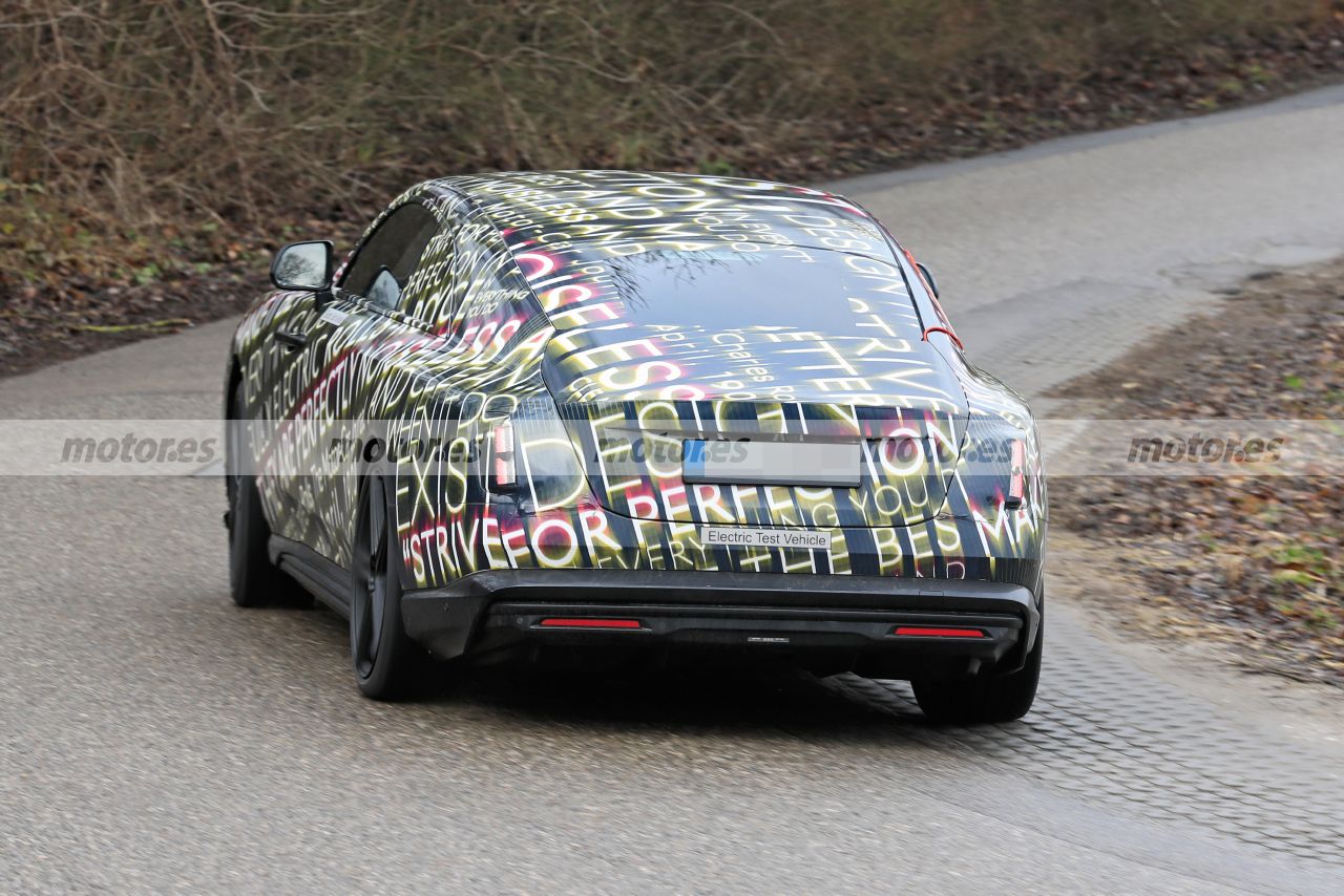 rolls-royce-spectre-fotos-espia-2023-202284636-1643797314_12.jpg