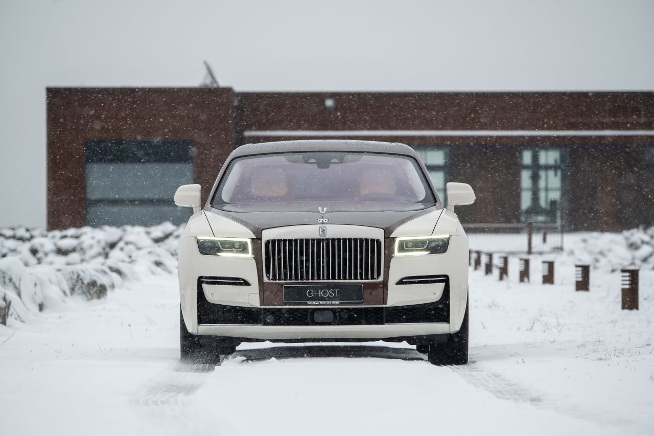 El Rolls-Royce Ghost Amber Roads demuestra que hay clientes muy ...