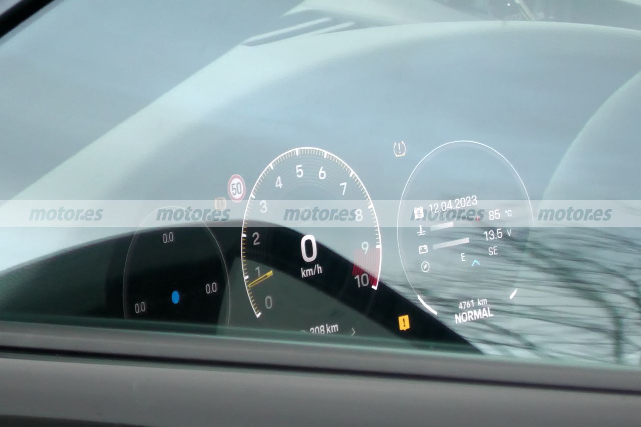 O Porsche 911 GT3 Facelift será mais tecnológico, essas fotos de espionagem revelam uma importante novidade no interior