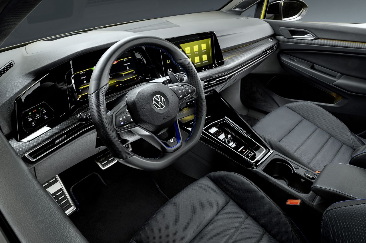 El Volkswagen Golf R 333 Limited Edition hace historia en potencia y