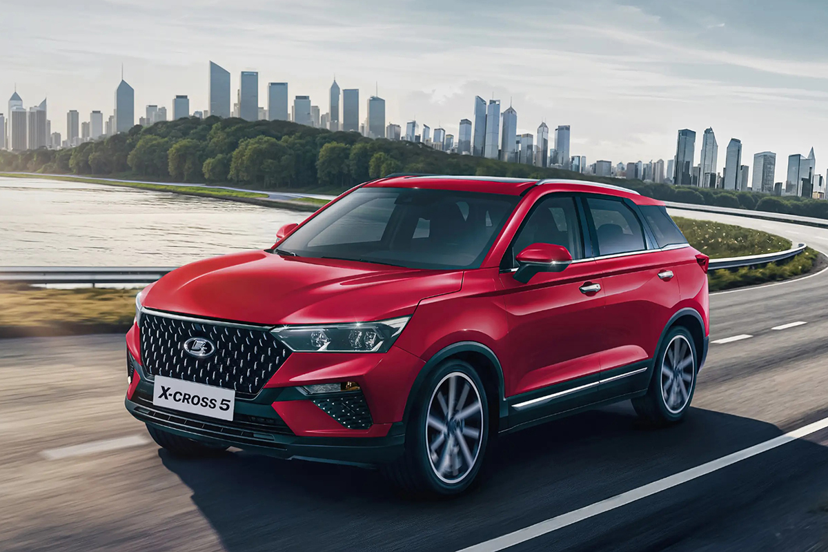 El nuevo LADA x-Cross 5 es un crossover compacto tecnológico que tira ...