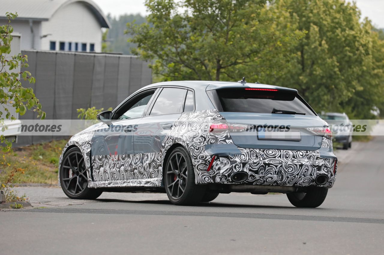 El Audi RS 3 Facelift posa en unas interesantes fotos espía en