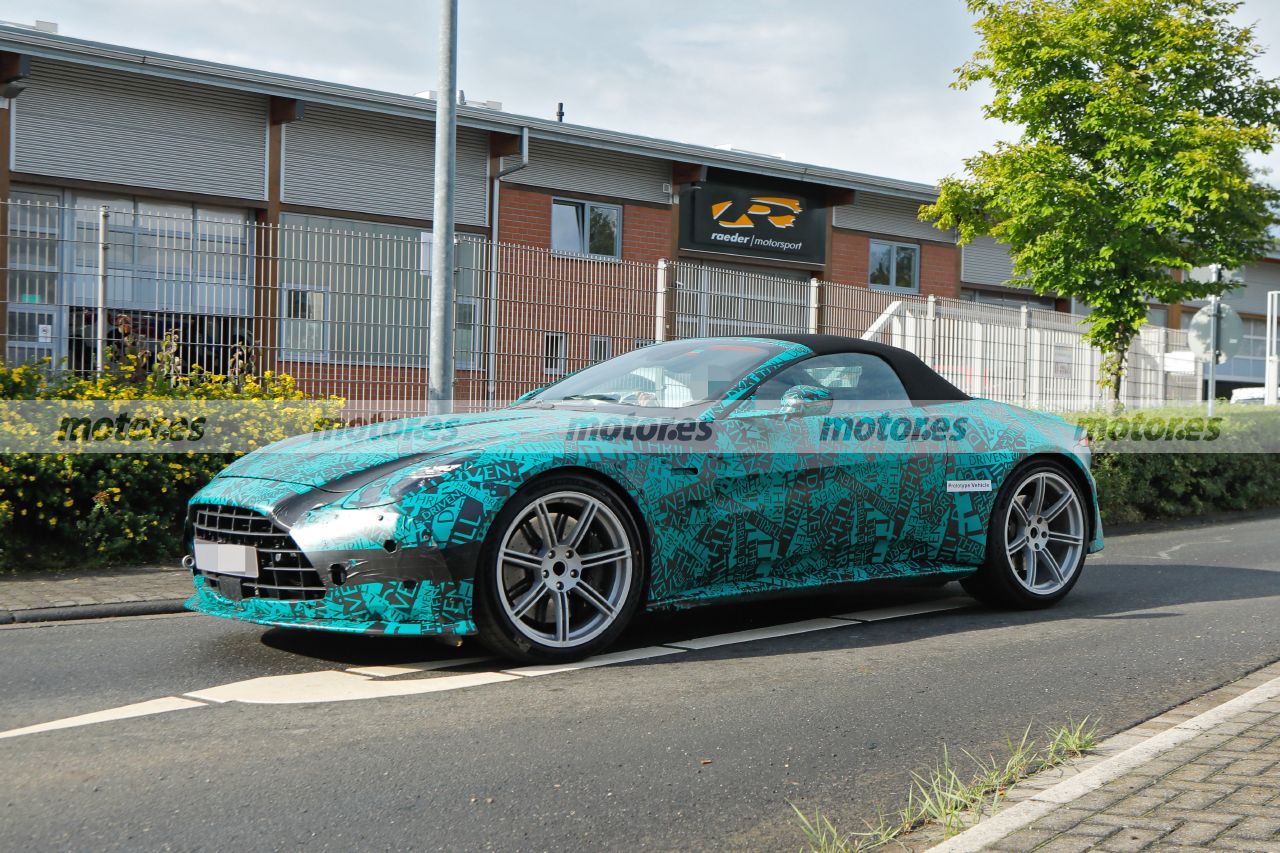 El revisado Aston Martin Vantage Roadster 2024 reaparece, el deportivo