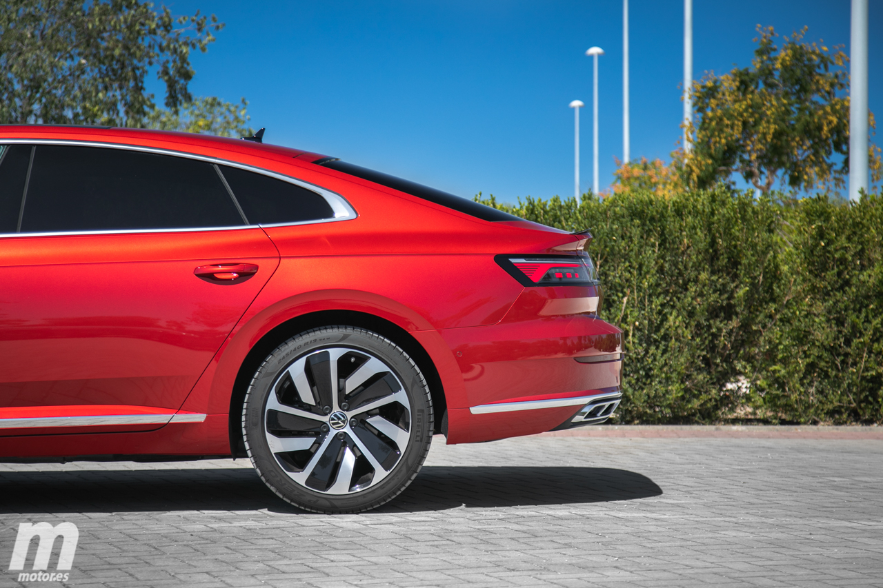 prueba-volkswagen-arteon-ehybrid-un-h-brido-enchufable-con-los-d-as