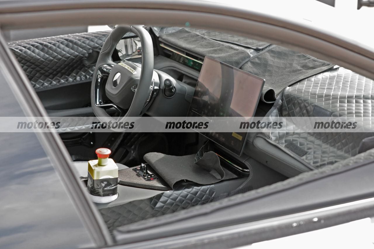 El Exclusivo Lotus Emeya 2024 Muestra Su Soberbio Interior Al Desnudo A 