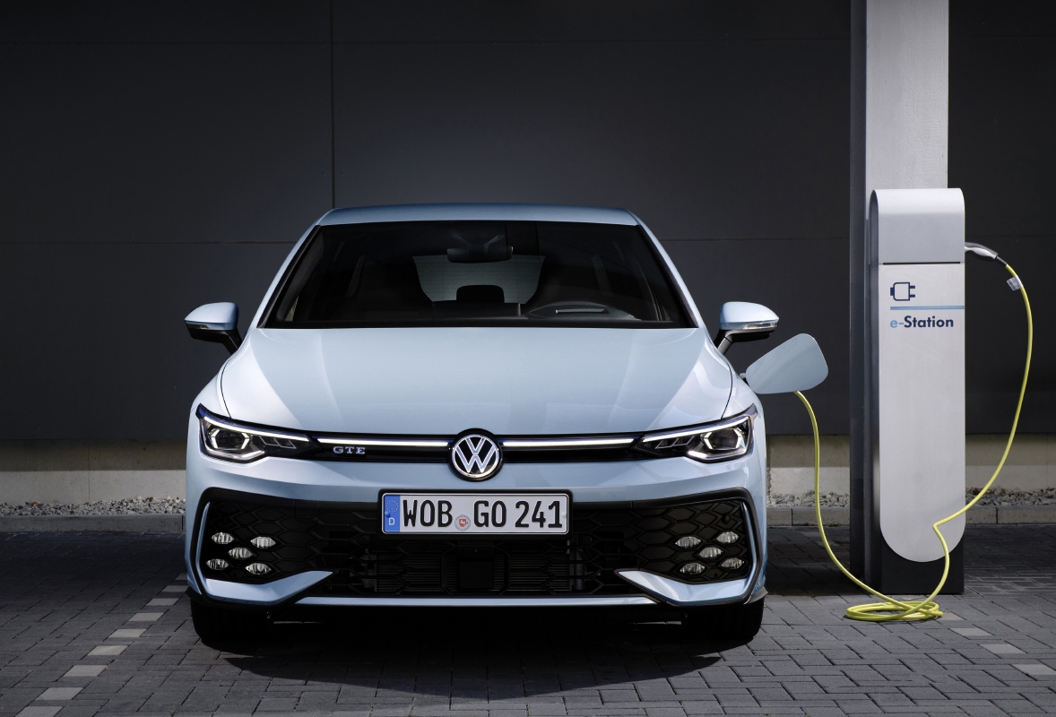 El Volkswagen Golf GTE estrena novedades, la perfecta combinación de ...