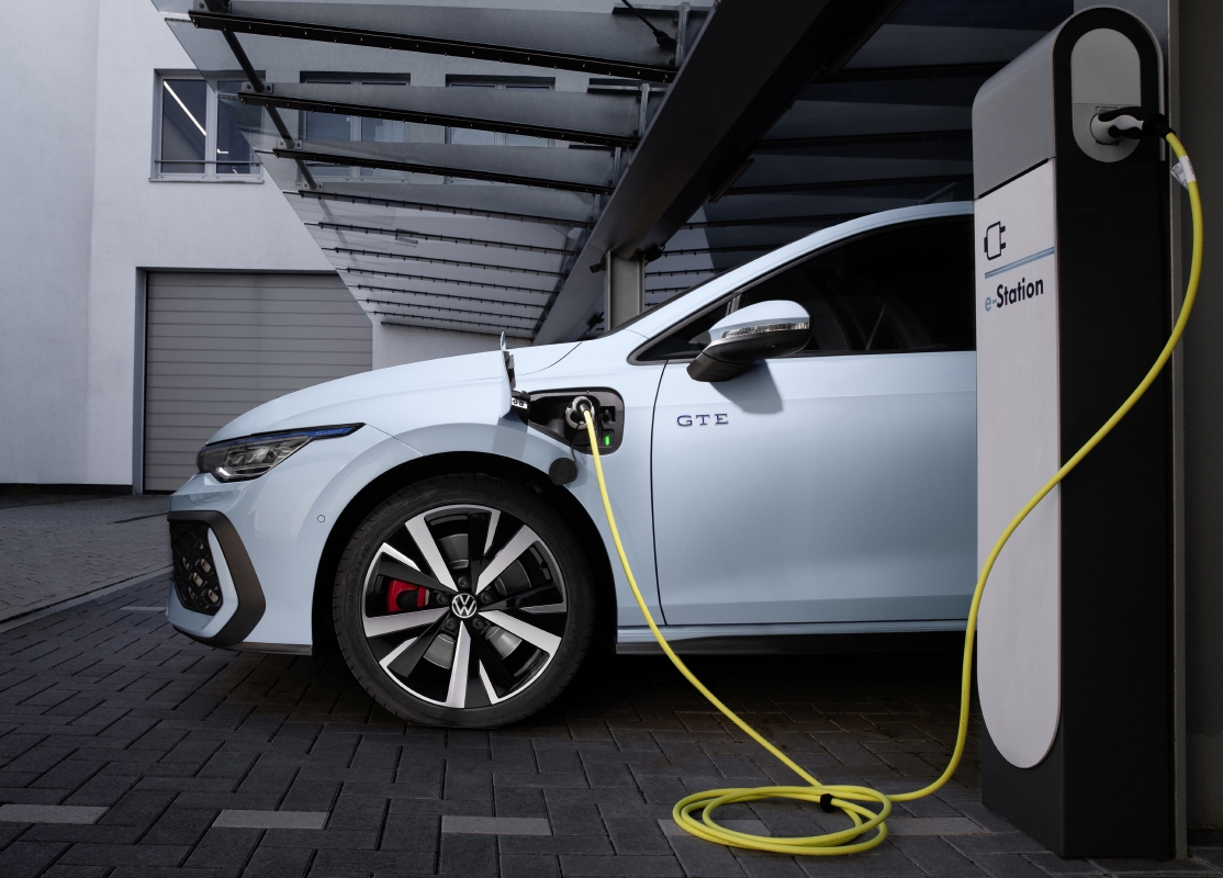 El Volkswagen Golf GTE estrena novedades, la perfecta combinación de ...