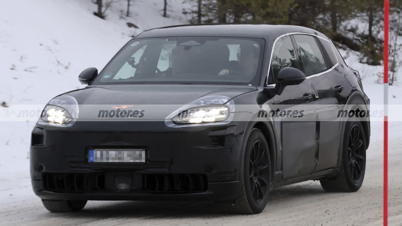 Porsche pone a prueba al nuevo Cayenne eléctrico en el Ártico, un SUV de lujo que y un diseño que sigue jugando al despiste